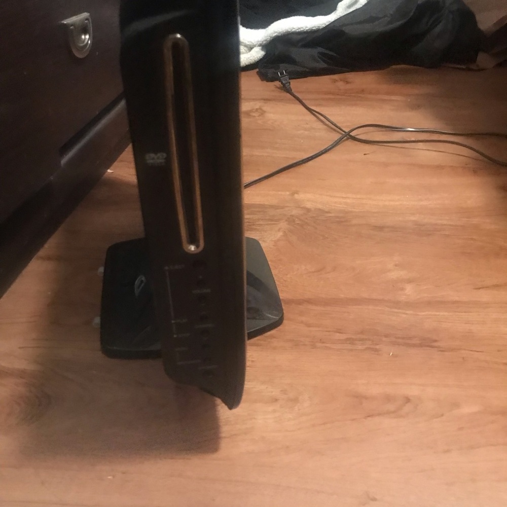 TV/DVD Player - Picture 3 of 3